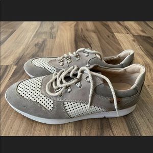 Pikolinos women leather fashion sneakers 11.5-12